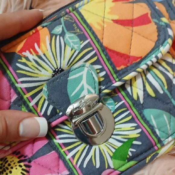 Vibrant Floral Women's Bag - Picture 3 of 9